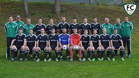 Stehend von Links nach Rechts: Christian Böl, Stefan Zinkl (Betreuer), Jürgen Schönfelder (Trainer), Manuel Löffelmann, Sigi Tröger, Daniel Kellner, Welnhofer Basti, Julian Hartinger, Patrick Lebesmühlbacher
Helmut Tröger (Betreuer), Erich Löffelmann (Betreuer), Thomas Preißer (Abteilungsleiter/Torwarttrainer)

Sitzend von Links nach Rechts: Matthias Meier, Florian Biebl, Artur Kerbel, Gerhard Herzog, Christian Schinner, Kevin Klier, Christian Uschold, Sebastian Gruber, Christian Schmid, Daniel Tröger