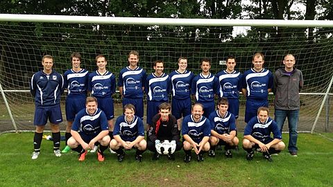 Hintere Reihe v.l.: Betreuer Andreas Hellfeld, Niklas Aymans, Markus Hoffmann, Michael Langenberg, Marco Mölders,       Sebastian Hunzelar, Lukas Ingenerf, Stephan Aymans, Christoph Terhorst, Betreuer Florian Rocker.
Vordere Reihe v.l.: Chris Höfkens, Stefan van Wickeren, Jonas Heiming, Andreas Kersten, Daniel Wellmanns, Andreas Janßen
Es fehlen: André Kerkmann, André Scherf, Marcel Mölders, Johannes Hesseling, Peter Hesseling, Florian de Haan, Mathias Franken, Jan Heiming.