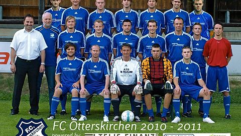 FOTO: Helmut Mühlberger
Oben: Bauer Peter, Knab Stefan, Willmerdinger Florian, Schriefer Dominik, Hauzenberger Christian, Lang Bernd, Glück Christian
Mitte: Sponsor Bauer Reinhard, 1. Vorstand Preis Herbert, Helldobler Tobias, Weinberger Daniel, Stadler Daniel, Schneider Marco,  Kühberger Jürgen, Höltl Tobias, Trainer Klement Roland
Unten: Pauler Lucas, Schütz Klaus, Eisner Franz, Daniel, Gsottberger Daniel
Nicht auf dem Bild: Fischl Reinhard, Friedl Christian