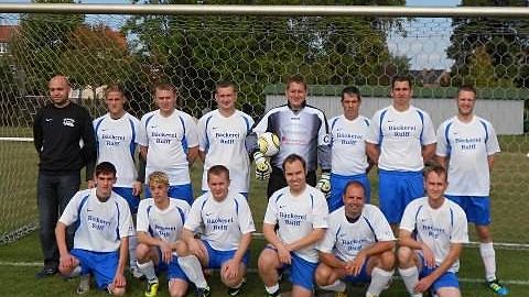 obere Reihe v.r.n.l.:

C.Rother, M.Vierling, A.Gaib, A.Zenker, K.Salwiczek, R.Kühne, P.Thormann, C.Schmelzer

untere Reihe v.r.n.l.:

S.König, D.Eggebrett, D.Walther, T.Bärwald, S.Deichsel, T.Naumann