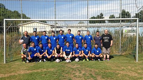obere Reihe von Links: Gerd Heilmeier (Betreuer), Sinan Yilmaz, Erkan Erdogan, Kevin Stotz, Björn Kachel, Ferdinand Fischer, Robin Heck, Sebastian Witsch, Tobias Rehfuss, Andreas Wagner (Abteilungsleiter)
untere Reihe von Links: Attilio Arena (Trainer), Ibrahim Yildirim, Francesco Antonaci, Claudio Scacchetti, Dustin Seidel, Philipp Söll, Sandro Aprigliano, Pasquale Arena, Antonio Scialpi
es fehlen: Ercan Balci