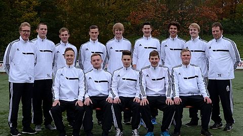 Stehend von links: Trainer Jörg Plogmann, Michael Kasselmann, Tom Sieckmann, Lucas Draws, Kevin Jurasch, Mathis Friedrich, Joscha Hoppe, Patrick Witte, Trainer Martin Dierker
Sitzend von links: Lukas Meyer, Robin Frauenheim, Dennis Rottmann, Marcel Dierker, Jonas Höckerschmidt
Es fehlen: Jonas Püning, Alexander Kölling, Kimo Jergler, Vladislav Werle, Benjamin Hoffmann, Kevin Lindemann