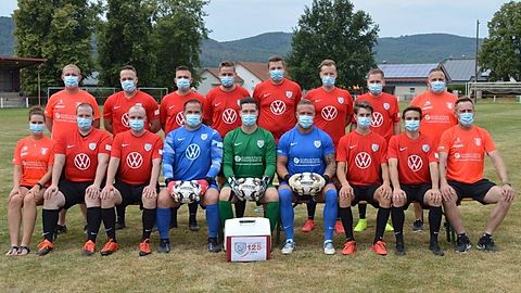 Hintere Reihe: N.Döring,A.Eiling,P.Walter,C.Röhrig,B.Hillen,T.Emmelmann,A.Löhmer,Co-Tr.A.Laqua

Vodere Reihe: F.Kühn,D.Gricksch,JC.Stadler,M.Schramm,S.Finke,F.Arpke,D.Schleifenbaum,Tr.A.Wenderoth