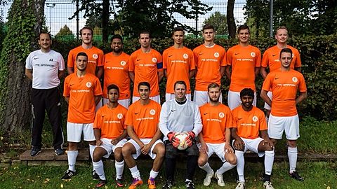 Hintere Reihe von rechts: Trainer Athanasios Axainas, Max Uhlenberg, Kevin Fernando, Matthias Epping, Asmir Kalesic, Vedran Vukoja, Tihomir Vukoja, Daniel Braun
Vordere Reihe: Fabio Muio, Melvin Fernando, Krasimir Dimitrov, Daniel Dick, Arne Irmler, Jahn Wickneswaran, Mirko Rückmann