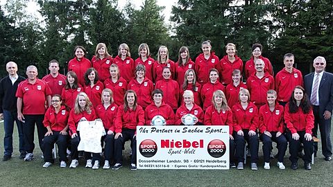 Hinten v.l.: H. Plitt, Yildirim, M. Reibold, Lorenz, Prieschl, Flöser, C. Plitt, SpA Rittmüller
Mitte v.l.: Vorst.-Sport Höhr, SpA T. Reibold, Abt.-Ltr. H. Reibold, Gjigolli, Bühler, Wind, Akermann, 
SpA Klapdohr, SpA Schmitt, Co-Tr. J. Seib, Tr. Bräuninger, Präsident Hertel
Vorne v.l.: Müller, Kunkel, Grabic, Hillger, Bickel, Klausmann, Domke, A. Seib, Knörr.	      Foto: Pfeifer