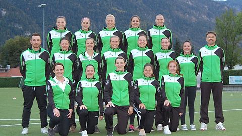v.v.l Julia Arndt, Nina Amann, Tanja Frank, Angelika Wichan, Sarah Noll
m.v.l Trainer Thomas Brinkmann, Franziska Bornstädt, Michelle Ritter, Andrea Woisetschläger, Laura Schwarz, Sonja Resch, Lisa Fischer, Trainer Markus Schmidt
h.v.l Katharina Helm, Antonia Hasenmüller, Antonia Stichaner, Michaela Andre, Julia Anthe
nicht auf dem Bild: Martina Daser, Rebecca Schelling, Lena Hatzl, Juna Suppan, Tamara Goldau