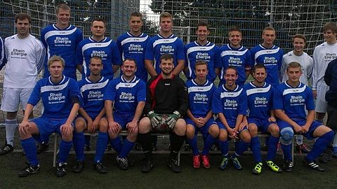Hintere Reihe von links: Trainer Oliver Fischer, Patrick Jost, Benedikt Fartmann, Marco Hacker, Johannes Michels, Daniel Leif, Kai Holubeck, Philipp Fröhlich, Daniel Schadde, Marcel Schingen, Jannik Stegert, Torwarttrainer Heinz Allmandinger

Vordere Reihe von links: Sören Hofrath, Daniel Fuchs, Waldemar Wetsch, Maik Allmandinger, Niklas Neufing, Matthias Odenthal, Lars Neufing, Niklas Meyer

Es fehlen: Max Odenthal, Christian Wüst, Kevin Bullert, Robert Psota
