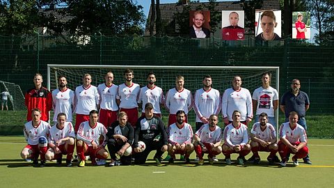 v.l.n.r.: 1. Reihe: Schmidt, Karim, L. Lewe, Leitsch, Ajoud, Ramirez, Päsler, Schwarzbach, Kowallik, Trainer H. Hommel
2. Reihe: C. Tarach, Metzler, Oberste-Ufer, Roesch, B. Hommel, H. Kiyak, E. Kiyak, Menzel, Bäsch, Hanke
Es fehlen: M. Lewe, Rzepala, R. Tarach, Pfeifer