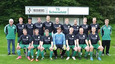 Stehend: J. Battige (Trainer), R. Krech, S. Rashidov, C. Tödt, A. Breiholz, P. Baade, M. Hauschildt, D. Boehm, M. Friedrich, H. Brandt, D. Leiteritz
Sitzend: T. Schulz, L. Günther, A. Radeboldt, C. Gehrke, S. Dittmer, M. Ehlers, B. Rippert
Es fehlen: S. Pfeifer, J. Stölting, P. Westphal, T. Hamann