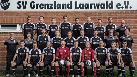 Hintere Reihe: Denis Wolbert, Jan Langius, Daniel ter Bane, Robin Trüün, Christian Schütten, Hanjo Platje, Tim Schütten, Robert Grobbe, Oliver Maatmann

Mittlere Reihe: Detlef Schmees, Daniel Luttermann, Sven van den Bosch, Janik Wolbert, Jan Krans, Janik Broekman, Simon Altena, Jens Wolbert, Christian Schulte

Vordere Reihe: Jannes Trüün, Fabian Kerperin, Patrick Treziak, Florian Zweers, Kane van Herpe, Bastian Scholte-Eekhoff, Daniel Middendorf, Jonas Langius,Lennart Langius

Es fehlen: Pascal Doldersum, Holger Schütten, Robin Assen, Giana Klompmaker