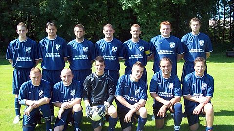 Hinten v.l.:Berger Benjamin, Schedlbauer Andreas, Meier Christian, Pielmeier Thomas, Zwickl Stefan, Schedlbauer Stefan, Jung Sebastian
Vorne v.l.: Bywaletz Lukas, Schleinkofer Sebastian, Reiner Joachim,    Pitta Simon, Hafner Daniel, Spies Andreas