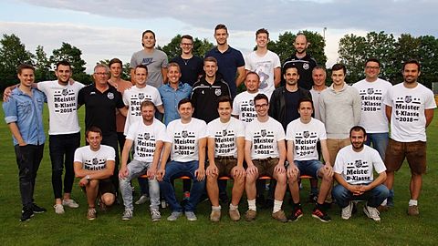 Aufstiegsfoto 2. Mannschaft Saison 2017/18