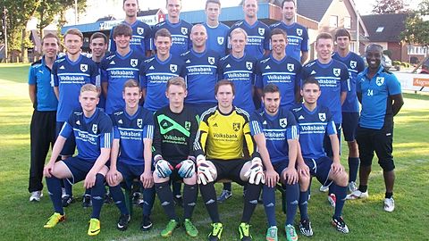 Obere Reihe v.l.:
Andreas Reinik, Florian Erk (jetzt TV Dinklage), Lucas Plog (2. Mannschaft), Florian Busch (jetzt Spvg Fürstenau), Florian Kaboth

Mittlere Reihe v.l.:
Betreuer Tim Thölenjohann, Malte Baumann, Marek Wiesmann (2. Mannschaft), Leonard Dirkes (2. Mannschaft), Mathias Geers, Daniel Holstein, Fabian von der Haar, Michael Rechtien, Felix Diekmann, Marcel Holstein, Trainer Al Anozie

Untere Reihe v.l.:
Lukas Prätorius, Maximilian Feldmann, Matthias Grüter, Georg Glins, Burhan Akbulut, Adem Keskin

Es fehlen:
Fevzi Irmak, Henrik Strunk, Dennis Wessling