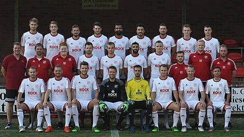 Oben v. l.: Tim Runden, Claas Göken, Stefan Vogel,Dennis Meyer, Murat Bengü, Hani Hassan, Rene Ostendorf, Johannes Göken, Cristian Boicu
Mitte stehend v. l.: Trainer Henrik Hoten, Sportdirektor Raphael Opilski, Betreuer Jan Tapken, Marco Runden, Matthias Wedermann, Nihat Tekce, Niklas Südbeck, Betreuer Alex Rerich, Co-Trainer Michael Macke, Torwarttrainer Andre Middeke
Unten v. l.: Alexander von Lewen, Felix Speckmann, Max Wilken, Andre Hagen, Christian Gaak, Tobias Macke, Tobias Latta, Iurie Cebotari
es fehlen: Maximilian Schulte, Robert Göken, Leo Baal