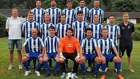 Hinten stehend von links: Sven König, Georgios Tsakiridis, Marcel John, Nikolaos Koumpoulidis, Kevin Spohn
Mitte von links: Trainer Josef Wille, Dominik Ebert, Ferdi Töckelt, Axel Endreß, Moritz Heinrich, Philip Lindheimer, Stefano Trefz, Spielleiter Patrick Reisshauer, 
Vorne sitzend von links: Wassilios Ftouchos, Sebastian Schmölzer, Robin Herpich, Marco Hess, Marcel Liszka
Es fehlen: Rene Kasubke, Christoph Kübler, Antonino Sprio, Klaus Pröger