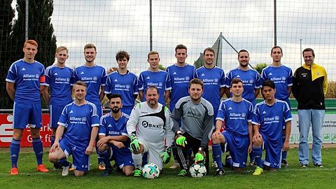TSV Massing II 2017/18

Stehend von Links:Georg Limmer (C), Dennis Heckl, Bastian Thiel, Stefan Wltschek, Andreas Ritthaler, Dominik Bründl, Markus Werner, Florian Männer, Daniel Hirschmann, Trainer Martin Huber

Sitzend von Links: Manfred Schindler, Fatih Kocar, Albert Huber (TW), Daniel Hirler (TW), Georg Hafner, Amini Mohammad