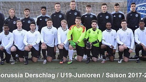 Obere Reihe v.l.: Trainer Angelo Costa, Trainer Daniel Dannenberg, Nikolaos Krämer, Krishna Ketharasingam, Max Brück, Florian Schlösser, Felix Schenk, Manuel Weis, Berk Öztürk, Enes Altisap und Ousmane Barry
Untere Reihe v.l.: Manuel Dannenberg, Winoh Bah, Sean Loepprich, Furkan Mutlu, Panagiotis Deltsidis, Marius Fastenrodt, Michael Frei, Meric Kendir, Samuel Tefera, Vincenzo Pettineo, Alpha Diallo und Bobo Barry

auf dem Foto fehlen: Trainer Francesco Costa, Mohammed Abdi Aziz, Oury Diallo, Cedric Frosch, Ahmad Hussein, Edwin Kapisow, Mika Linscheid