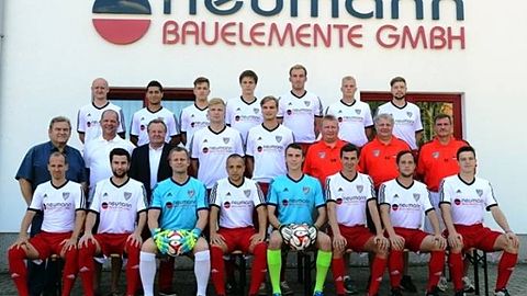 Hinten  von stehend von links: Jens Lippert, Chris Machts, Lukas Trümper, Felix Hempel, Florian Kah, Leon Koch, Eric Eberling

Mitte von links: Georg Bräutigam (2. Vorsitzender), Holger Gabe (1. Vorsitzender), Klaus Neumann (Sponsor und Geschäftsführer Neumann Bauelemente Kranichfeld), Tobias Krieghoff, Patrick Lange, Sven Mangold (Betruer), Ole Johannes (Mannschaftsleiter), Torsten Fiebig (Trainer)

Vorn von links: Steffen Danneberg, Stephan Kubirske, Christian Apel, Francisco Paunde, Nico Boxberger, Steven Eger, Philipp Popig, Sebastian Schertling