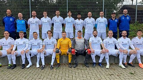 obere Reihe (v.l.n.r.: Michael Henseler (Trainer), Dennys Neuhaus (Torwart-Trainer), Julian Kutz, Jan Ossenbrink, Kenana Atici, Daniel Wolter, Ferhat Yildiz, Daniel Wittenburg, Ionut Filimon, Benny Radici (Teammanager), Markus Tippner (Betreuer) 
untere Reihe (v.l.n.r.: Anton Fuchs, Lars Heiliger, Jan Hoffmann, Johannes Kuhl, Daniel Rex, Bastian Brinkmann, Jan Scholz, Philipp Kuhl, Daniel Busch, Nils Elenz Es fehlen: Florian Oltmann, Franz Körner, Patrick Schmitz, Leon Schilling, Enez Er, Lukas Zander