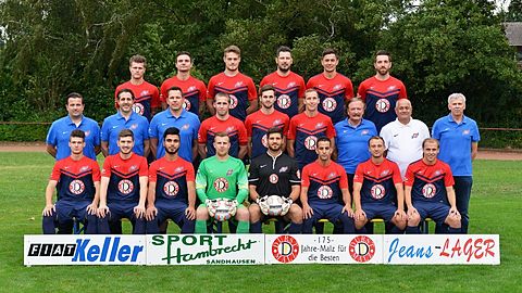 Hintere Reihe (stehend): Maik Niederelz, Moritz Neuburger, Jannik März, Oliver Kraut, Erich Strobel,
Mittlere Reihe (stehend): Mirko Schneider (Trainer), Massimo Marrone (Co-Trainer), Markus Höchsmann (Torwart-Trainer), Dirk Maier, Manuel Zutavern, Matthias Barth, Walter Mannweiler (Betreuer), Winfried Reizig (Betreuer), Uwe Ochs (Vorstand Sport)
Vordere Reihe (sitzend): Ricardo Martines, Enes Karamanli, Rinaz Khaleel, Samuel Ochs, Murat Zeyrek, Abderrahim Akharaz, Paul Pavlikov, Andreas Zesinger 
Auf dem Bild fehlen:  Ivan Greguric, Alexandra Pester (Physiotherapeutin) Alexander Wolf, Marvin Kracker, Jens Maier (sportlicher Leiter) Sebastian Löchner