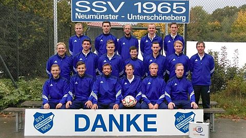 Hinten von links: Daniel Bierwag, Lukas Lawson, Daniel Deisenhofer, Manuel Heinle, Thomas Wink
Mitte von links: Abteilungsleiter Stefan Neubauer, Philipp Kaiser, Pascal Schrodi, David Lörcher, Sebastian Baur, Fabian Bamberger, Trainer Stefan Mayershofer
Vorne von links: Jürgen Litzel, Kai Rauner, Anton Fritz, Matthias Kempter, Fabian Untersehr, Jan Schrodi
Es fehlen: Co-Trainer Simon Weschta, Timon Rauner