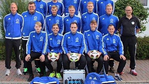 hintere Reihe v.l.Nils Hagge,Lucas Jeromin,Mats Ole Mommsen,Mario Harksen,Kevin Zölck
mittlere Reihe v.l.Gonne Leba,Coach Timo Sander,Michel Münster,Patrick Carstensen,Carsten Matzen,Jan Lorenzen( C ),
                            Coach Jürgen Schau                           
sitzend v.l.Mirko Leba,Melf Thiesen,Kristian Höllmer,Björn Krüger,Sven Jacobsen
Es fehlen:Ove Feddersen,Sascha Drewing,Malte Reinhold,Max Nehren,Tobias Wietzke,Cedrick Polenzky,Jasper Carstens