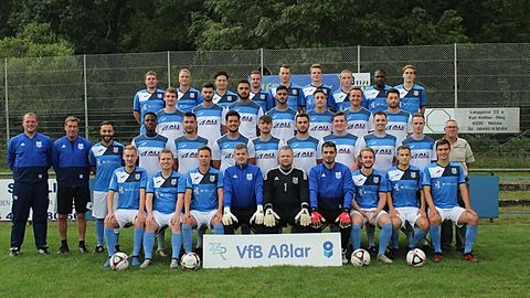 Hintere Reihe von links nach rechts: Kevin Gotthardt, Daniel Wagner, Marc Steinmüller, Tim Hedrich, Adrian Kuhl, Marvin Foelkel, Jan Partheil, Raphy Mpanu-Mpanu, Dario Reuling.
Zweite Reihe von hinten: Marcel Albrecht, Akan Kaplan, Koray Ayaz, Abdalhadi Sheeti, Wassim Al Darwish, Sadmir Sabic, Senol Kaya.
Zweite Reihe von unten: Trainer Florian Winch, Trainer Jürgen Hendrich, Spielertrainer Osman Demirel, Diki Maloko, Johannes Schmidt, Dominik Gebhardt, Maurice Albrecht, Hüseyin Köse, Arthur Hanemann, Jens Schneider, Oliver Lorenz, Betreuer Armin Neul.
Untere Reihe: Alexander Becker, Kevin Ambrosius, Sebastian Hedrich, Manuel Prados Perez, Christian Wagner, Kevin Schäfer, Viktor Werigin, Johannes Gierhardt, Jan Rödiger.
Es fehlen: Mirko Salgado, Christoph Müller, Enes Polat, Bayram Demir, Jannis Neiros, Yannick Adam, Kevin Baron, Sebastian Gerlach, Ahmad Rezaie, Tom Berger, Jonas Strunz, Sebastian Becker, Felix Bellof, Jan Michael Herzog, Jannis Zimmermann, Jens Then.