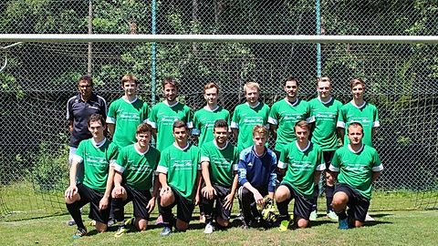 SV Hubertus Köfering - 2. Mannschaft - Mannschaftsfoto Saison 2015/2016

Hinten von links nach rechts:
Trainer Peter Kern, Johannes Greiner, Tobias Niedermeier, Michael Ertl, Dominik Weigl, Matthias Gres, Philipp Rubenbauer, Andreas Erras

Vorne von links nach rechts:
Kevin Weigert, Dennis Serafin, Andre Koller, Ercan Türkoglu, Rene Zachrau, Florian Utz, Thomas Rupprecht