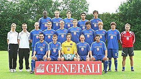 Obere Reihe von links: Abdul Aziz Thiam, Stefan Alschinger, Stephan Thee, Süleyman Uzun, Nebi Filiz
Mittlere Reihe von links: Physiotherapeutin Anja Bernig, Betreuer Tom Lamest, Sebastian Mützel, Martin Plonner, Robert Adler, Michael Hefele, 
Jonas Hummels, Christoph Herberth, Alexander Schmidbauer, Trainer Alfred Ruthe
Untere Reihe von links: Yasin Yilmaz, Toni Pietzko, Matthias Luginger, 
Eugen Martin, Ömer Kanca
Nicht auf dem Foto: Pfaffinger Maximilian, Köroglu Berkan, Co-Trainer Stenzel Florian