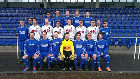Hintere Reihe von links: Co-Trainer David Dahmen, Christian Weifels, Martin Vennedey, Thyll Dammer, Manuel Schäfer, Sascha Schäfer, Trainer Michael Mohr.
Mitte: Christoph Knychas, Jochen Tschechlog, Benjamin Rühe, Torsten Ledor, Kilian Jung, Marco Friesl, Lukas Wicher, Christopher Rauh.
Vorne: Matthias Beier, Philipp Bark, Mirko Thamer, Dominik Schmitz, Kevin-Yu Brandes, Malte Hoppe, Argjend Zeneli.
Es fehlen: Fabian Haeffs, Alexander Giersz, Konstantin Schäfer, Bekim Istogu