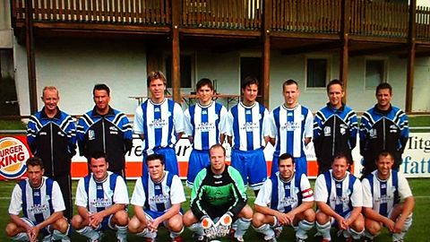von hinten links: Abteilungsleiter Andreas Elsner, Trainer Herbert Gritschmeier, Manuel Solleder, Andreas Wolf, Andreas Hahn, Dominik Schmid, Christian Scheuerer, Josef Schwimmbeck
von vorne links: Christian Höglmeier, Thomas Edenhofer, Florian Eisenhut, Ernst Brunschweiger, Kapitän Oliver Haslbeck, Markus Schmautz, Rüdiger Aumer