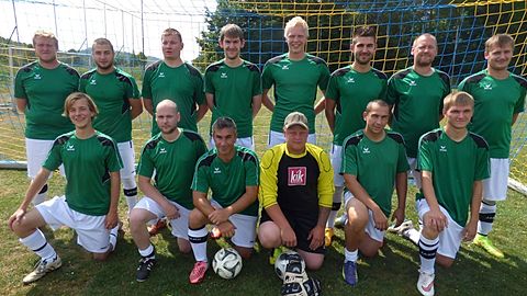 hinten von links nach rechts: D. Straßer, Antipof, Müller, Lose, Mackle, Fischer, F. Seitz, Hofmann
vorne von links nach rechts: Spindler, P. Seitz, Feulner, Schwazmeier, A. Birzer, Eimer