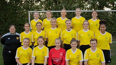 Sabrina Bellmann, Nina Drechsel, Alina Sell, Alicia Hausherr, Annika Schmahl
Jennifer Berg (T), Jana Drechsel, Pia Teetz, Mayra Buthmann, Julia Nickel, Alina Maack, Jana Schoon
Jule Oelkers, Jona Meier, Kathrin Lütjen, Louisa Casemir, Miriam Kuczynski

Es fehlt: Merret Buchholz, Stine Schumacher, Johanna Lühder, Dennis Hausmann (T)