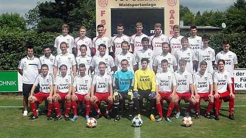 o.v.l.:  Johannes Heckel, Anatoli Blind, Ferdi Kolukisaoglu, Lukas Brunner, Martin Sülzen, Christopher Brütting, Matthäus Schwarzenberger, Sandro Bauer
m.v.l.:  Trainer Sven Pelz, Betreuer Ramon Vayvalakyan, Spielleiter Erwin Brunner, Christoph Wania, Julian Mielack, Marc Rechthaler, Felix Spahn, Marco Förster, Bernhard Schneider, Alexander Mielack, Stephan Dannler
u.v.l.:  Denis Wittmaier, Florian Fabi, Raimund Kaiser, Patrick Ascherl, Torsten Achhammer, Erhan Coskun, Dimitri Seidenath, Marco Leibold, Thomas Beres, Andy Wolf
 
Es fehlen:  Anton Gansen, Tobias Hirsch, Tobias Langner, Alexander Müller, Hüseyin Polat, Björn Stephan, Ingo Ströbel