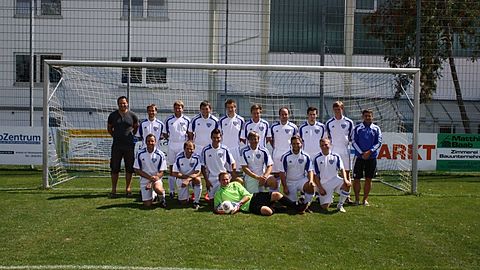 2. Mannschaft SVA Saison 2013/2014
v. h. l. Peter Herz, Reinhard Walser, Ulrich Stanzl, Daniel Esser, Alexander Ostler, Michael Stanzl, Stefan Hitzlberger, Patrick Kümmerle, Stefan Seitz, Klaus Mann (T), 
v. v. l. Richard Albert, Peter Schleich, Florian Schertich, Marc Gruber, Steve Filser, Manuel Leyer
liegend: Matthias Strommer (TW)
nicht auf dem Bild: Christoph Wernberger (C), Stefan Pfeiffer