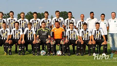 hinten von links: Wallner Reinhard, Steinbauer Florian, Bassinger Manuel, Schweiger Daniel, Müller Alexander, Krenn Markus, Fastenmeier Manuel, Süß Mathias, Zarouali Karim, Heringlehner Thomas, Nagl Wolfgang,
vorne von links: Lieb Simon, Prem Kevin, Sittinger Christoph, Ratz Simon, Wieland Thomas, Kölbl Michael, Dobler Johann, Salatmeier Andreas