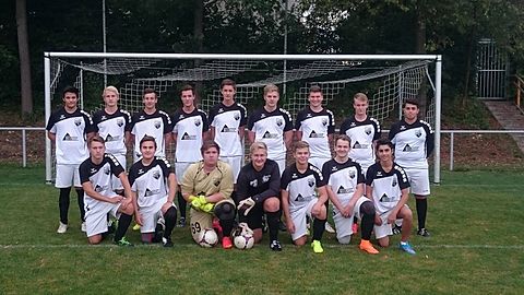 Hintere Reihe: Görkem Temel, Marco Gröninger, Yannick Riedel, Sascha Hesse, Fabian Gerstmeier, Hannes Schwarz, Lars Möhnle, Tobias Kornmann, Enes Kaya;
Vordere Reihe: Leo Bayr, Ümit Havur, Dominic Eckhardt, Marc Schabert, Luca Hintermeier, Lukas Schabert, Mert Cetin;
Nicht auf dem Bild:Pascal Bruckmeier, Joshua Buser, Maximilian Thum, Marco Schweier, Philipp Siegel (alles Spieler) und die Trainer: Daniel Spielberger, Co-Trainer: Volker Häfele,