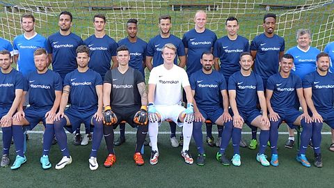 h.v.l: Marcel Cholibois (Trainer), Benjamin Röger (Co-Trainer), Ertugrul Gündüz, Boris Kager, Hermon Tega, Konstantin Zygan, Nils Benner, Kristiyan Velinov, Natnael Tega, Manfred Hees (Betreuer), Klaus Farkasch (med.Abteilung)

v.v.l: Finn Schäfer, Jan Kneifel, Walter Osvath, Lars Benner, Roman Seshko, Sergen Rüzgar, Arian Gojani, Tomas Kager, Benni Bender

Es fehlen: Cemal Kerman, Kosovar Hodaj, Martin Mülln