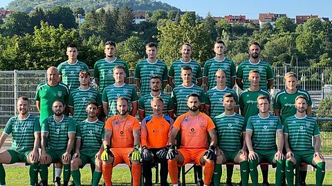 Obere Reihe von links: Nico Zemmer, Raul Heres, Rafael Robertazzi, Philipp Dennenmoser, Daniel Schäfer, Giuseppe Bergamo.
Mittlere Reihe von links: Torwarttrainer Lothar Krause, Luca Maaßen, Simon Brenner, Joschua Hummel, Jack Luz, Lukas Koschmieder, Spielertrainer Timo Gutjahr, Spielertrainer Stephan Rothweiler.
Untere Reihe von links: Marc Reinhardt, Lucas Genkinger, Ahmad Allaham, Sven Böhringer, Roland Schwittkowski, Armin Orman, Giuliano Sauter, Sören Mayer, Max Bajorat.
Es fehlen: Jona Tigges, Fabian Denzel, Johannes Klein, Vasileios Moysidis, Betreuer Max Koschmieder.
