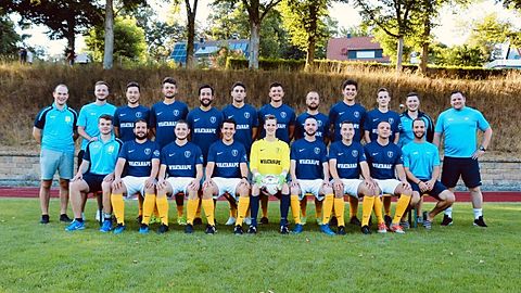 Hintere Reihe (v.l.n.r.): Felix Traub, Edwin Linger, Michael Kern-Zimmermann, Philipp Aschoff, Andreas Heer, Mantas Baitis, Kevin Schwarz, Kevin Müller, Nico Weckert, Sven Rimner, Pascal Merz, Sebastian Herrmann.

Vordere Reihe (v.l.n.r.): Simon Damm, Martin Bühlmayer, Lukas Schäfer, Colin Ludwig, René Rimner, Florian Ilzhöfer, Felix Klenk, Luca Oliveri, Jürgen Dinkel.

Es fehlen: Arash Akhbari, Asim Bajraktari, Patrick Bauer, Youcef Benderdour Dominik Blümer, Yannis Gaukel, Fabian Gebert, Fabian Ilzhöfer, Leon Kuhnert, Marlon Petraschka, Daniel Schilde, Markus Stang, Lars Stauber, Domenic Weyreter, Yannik Zaiß.