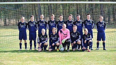 oben links: Chris Porley, Marc Dürbeck, Dennis Ünlü, Johannes Enzner, Thomas Schindler, Thomas Gsell, Info Hutfles, Benny Mazzl, Timmy Porley,
unten links: Thomas Kipfmüller, Benny Schütz, Tobias Schwab, Daniel Schütz, Marcel Körner
nicht auf dem Foto: Max Schühlein, Daniel Grützner, Timo Breidenstein, Oliver Hähnlein