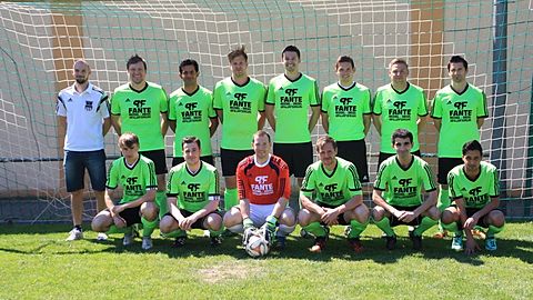 obere Reihe v.l.: Christian Nixel, Andreas Götz, Ammar Almostafa, Chris Haspel, Patrick Endres, Max Freller, Holger Mark, Georg Frim
untere Reihe v.l.: Tobias Gruber, Christian Bierlein, Andreas Schneider, Artur Dobler, Christian Vogelsang, Noor Al Jassim