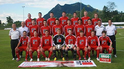 Bayernliga-Mannschaft des 1. FC Sonthofen für die Saison 2012 / 2013:
(Oben von links) Kapitän Andreas Maier, Manuel Wiedemann, Thomas Stumpf, Roland Burger, Manuel Maier, Johannes Landerer, Dennis Marquardt.
(Mitte von links) Masseur Wolfgang Hofmann, Torwart-Trainer Bernhard Steiger, Maximilian Miorin, Marc Penz, Ferhan Yoeruer, Kevin Hailer, Benjamin Müller, Sebastian Perner, Chef-Trainer Bernd Kunze, Sportleiter Matthias Schmidle.
(Sitzend von links) Etem Sahin, Matthias Jörg, Felix Thum, Andreas Bathrei, Lars Micheel, Korbinian Beck, Daniel Schaber, Cornel Scheuerl.
(Es fehlen) Gökhan Tastan, Selcuk Senyüz, Betreuer Andreas Maier und Fitness-Coach Roland Aniser.
