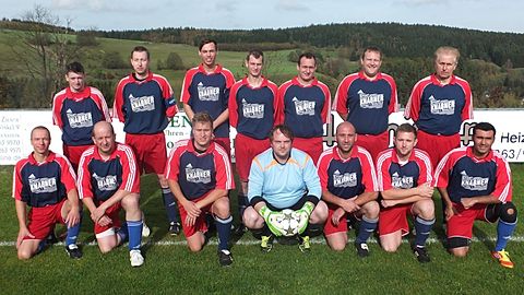 hinten von links: Lars Jakob, Stefan Betz, Markus Dietrich, Julian Martin, Michael Ziebe, Julian Schmidt, Waldemar Betz
vorne von links: Pascal Krumm, Uwe Zipfel, Michael Neubauer, Robby Zimmermann, Jörg Baier, Marcel Jahn, Samet Sömer