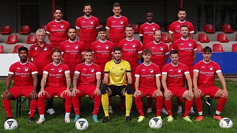 vordere Reihe von links:
Joseph Acevedo Esteban, Hannes Mühl, Dennis Haberberg, Marcel Schlupf, Luca Weiß, Mario Schweizer, Lars Brugger
mittlere Reihe von links:
Peter Haberberg, Wildan Teqolli, Tim Roth, Pinon Löffler, Christian Kaindl, Jens Sandmann,
hintere Reihe von links:
Ilhan Celik, Alexander Pfaff, Manuel Krezmaier, Mathias Mendjemo Chuigoue, Alexandru Balog
es fehlen: 
Elias Mayer, Paul Olbertz, Christoph Buhl