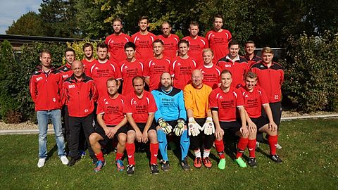 obere Reihe (v.l.n.r): Marcel Windeck, Olaf Grzesiak, Rene Richter, Tobias Hammann, Markus Hegholz
mittlere Reihe (stehend): Betreuer Michael "Abu" Schrömges, Tom Spettmann, Trainer Emil Karba, Tim Vaassen, Max Kox, Dennis Baumgarten, Dominik Erdmann, Philipp Jannissen, Andreas Zitzer, Joshua Buscher, Thomas Rixen, Dominic Haesters
Untere Reihe: Björn Minkner, Marco "Lütti" Liedgens, Philipp Keysers, Kevin Bangert, Tim van Overbrüggen
Es fehlen: Sebastian "Kacki" Brockes, Christian Harrs, Philipp Kox, Artur Grzesiak