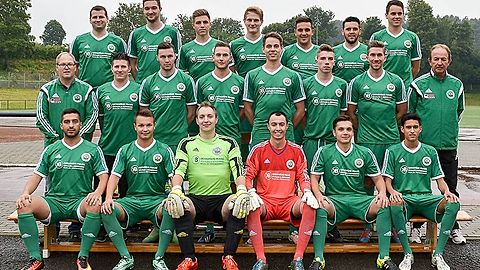 Hintere Reihe v. links n. rechts:Daniel Steiner,Moritz Stellberg,Lukas Cendlewski,David Förster,Feruk Tokay,Ali Tökgöz,Jeffrey Ebert
Mittlere Reihe:Andreas Keßler,Patrick Altoff,Nils Jansen,Luca Jansen,Justin Ebert,Dean-Robin Paes,Marc Bruch,Uli Bartsch
untere Reihe:Anton Zeka,Simon Hoffmann,Tobias Kapellen,Guru Özden,Pascal Nguyen,Marius Mukherjee