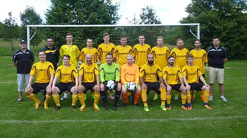 Mannschaftsfoto Saison 2017/2018

Hintere Reihe v.l.n.r.: Heinz Conze (Platzwart und "gute Seele"), Sven Schönemann (1. Vereinsvorsitzender), Maximilian Lieb, Fabian Haas (Spielertrainer), Nils Jobst, Nils Olt, Stephan Klotz, Alexander Muth, Daniel Keller, Rixchard Munoz Diaz, Thomas Neumann (Betreuer)

Vordere Reihe: Stefan Schmuck, Julian Clever, Mirco Dührig, Christoph Schadt, Florian Hegmann, Erol Kurt, Christian Klamert, Maximilian Klamert

Es fehlen u.a.: Manuel Merkel, Marius Lieb, Manfred Neff, Manuel Pommer, Daniel Rohmann, Florian Rothermich, Matthias Schmitt, Ingo Bräutigam, Manuel Hitzel, Patrick Haas, Patrik Gilmer, Christian Dotzauer, Nils Grünbeck, Can Karaoglu, Jürgen Meissner