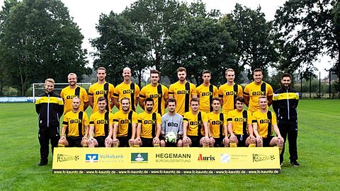 Vordere Reihe von links: Christian Förster, Noah Jürgenhake, Marius Knop, Thomas Rempel, Ron-Cedric Klose, Phil Buschmann, Jan Eickhoff, Michael Pickert, David Kammertöns

Hintere Reihe von links: Co-Trainer Dennis Wittenborg, Marius Kleiner, Lars Hohmann, Nikolas Eimer, Alexander Dann, Marvin Dreisewerd, Max Kleinemas, Timon Helfberend, Stefan Markovic