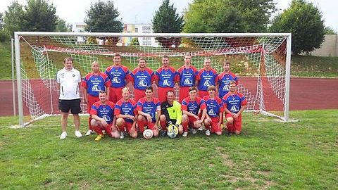 hinten v.l.n.r: Peter Zenker (Trainer), Marco Jakschik (Sturm), Marten Müller (Sturm), Matthias Jäger (Abwehr), Michael Maul (Mittelfeld), Felix Neumann (Sturm), Sascha Buffi (Abwehr), Andreas Bombach (Abwehr)

vorn v.l.n.r: Torsten Wolf (Abwehr), Steve Hölger (Sturm), Christopher Jung (Mittelfeld), Heiko Becker (Tor), Kevin Weiße (Abwehr), Mario Birkhahn (Mittelfeld), Toni Schröder (Mittelfeld)

es fehlen: Steve Müller und Patrick Chappuzeau